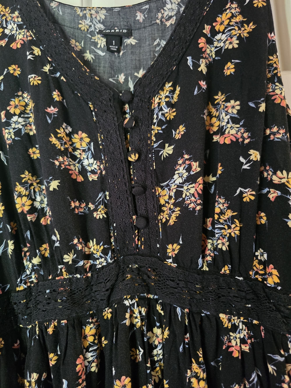 torrid Black Floral High-Low Dress with Cotton Lace Trim - Picture 9 of 9